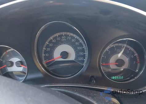 2013 Chrysler 200 Lx z USA, uszkodzony, nr VIN 1C3CCBAB0DN640321